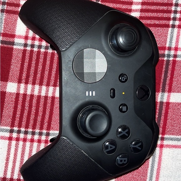 Xbox Elite Series 2 Controller - Picture 3 of 5